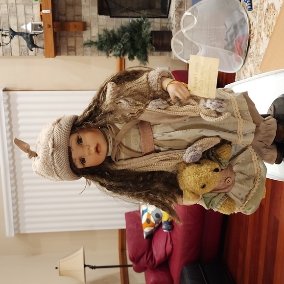 Dolls - Picture 1 of 6